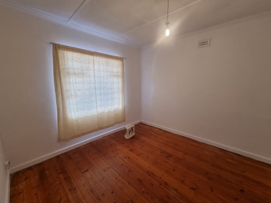 To Let 2 Bedroom Property for Rent in Lansdowne Western Cape